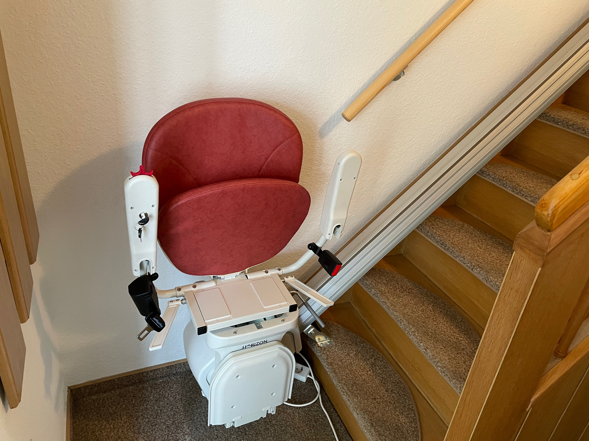 gerader-treppenlift-klappbar-platzsparend-inkl-montage-bautzen-dresden-sachsen