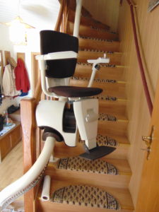 treppenlift-gebraucht-gerade-treppe treppenlift-gebraucht-gerade-treppe-arnsdorf