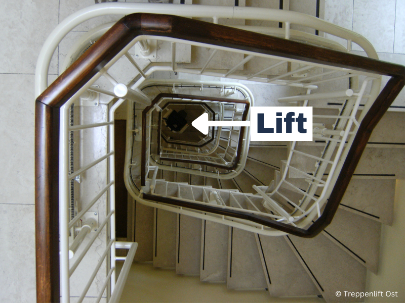 treppenlift-pflegeheim-mehrere-etagen-mehrfamilienhaus